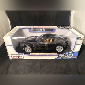 Maisto 2014 Corvette Stingray Model Car Special Edition